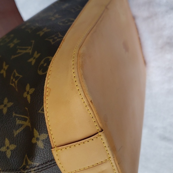 Louis vuitton Lock it GM Monogram Canvas and leather with lock and key🔥 😍💕 - Picture 12 of 17